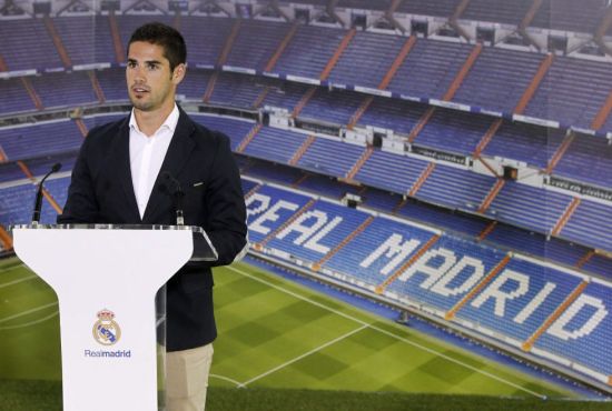 英超战报：罗杰斯双响，库尼亚破门难救主，维拉2-1曼联（英超焦点战：罗杰斯梅开二度，库尼亚破门难救主，阿斯顿维拉2-1力克曼联）