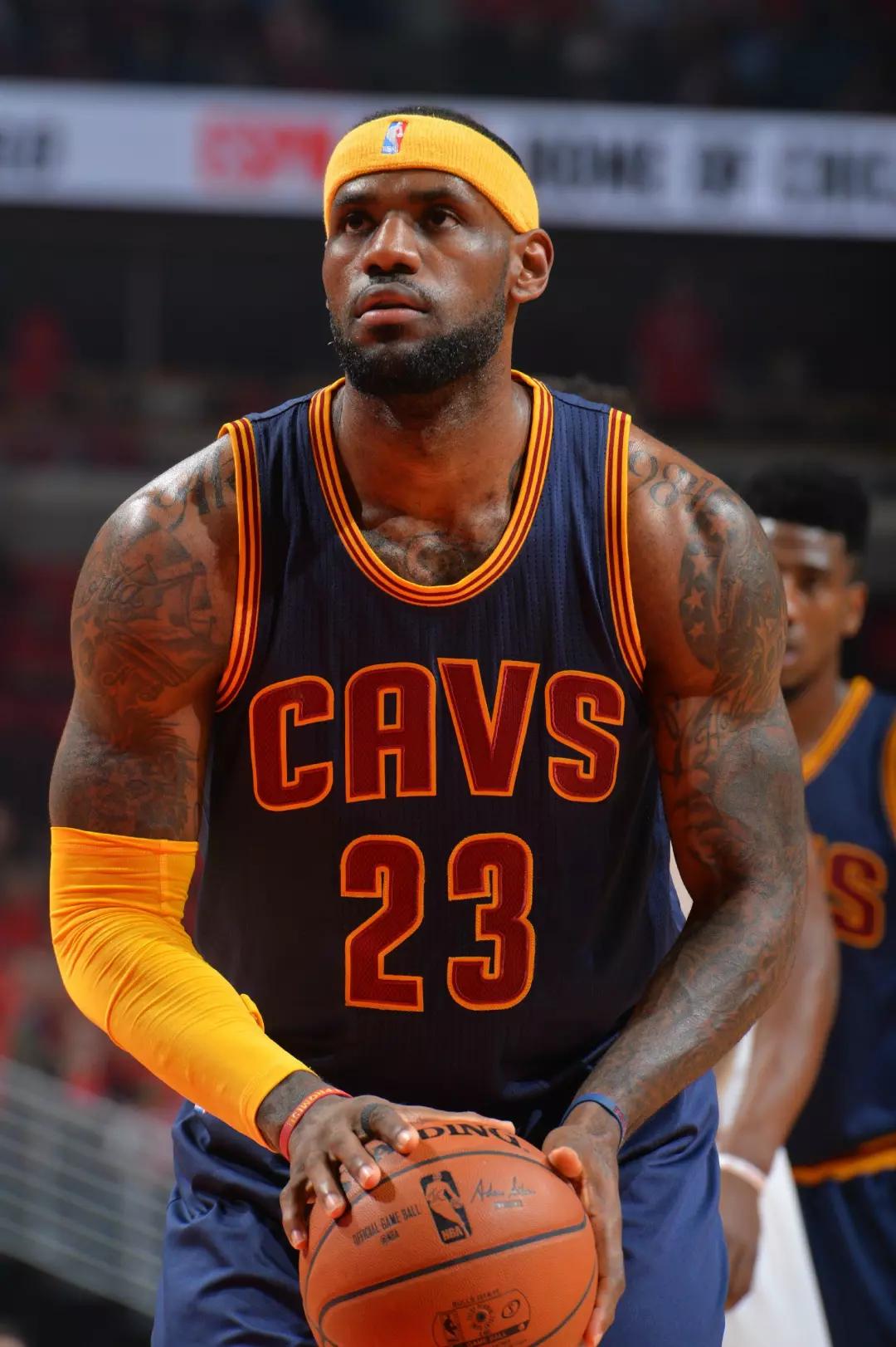 阿根廷警方突袭皮拉尔房产查获54辆豪车，涉足协官员代理人案（阿根廷警方搜查皮拉尔一处物业，扣押54辆豪车，涉足协官员与经纪人案）