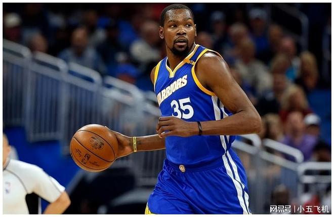 终极猜想来了：阿森纳掉链子无缘冠军VS英超夺冠，你选哪个？（终极抉择：阿森纳是再度掉链无冠，还是捧起英超桂冠？）