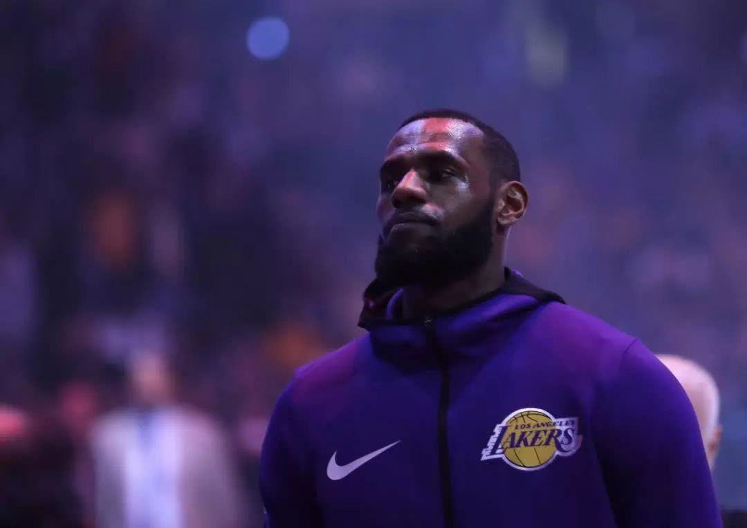 射正率暴跌+机会锐减！TA解析：萨拉赫进攻数据显著下滑（TA解读：萨拉赫进攻数据显著回落，射正率骤降且机会创造锐减）