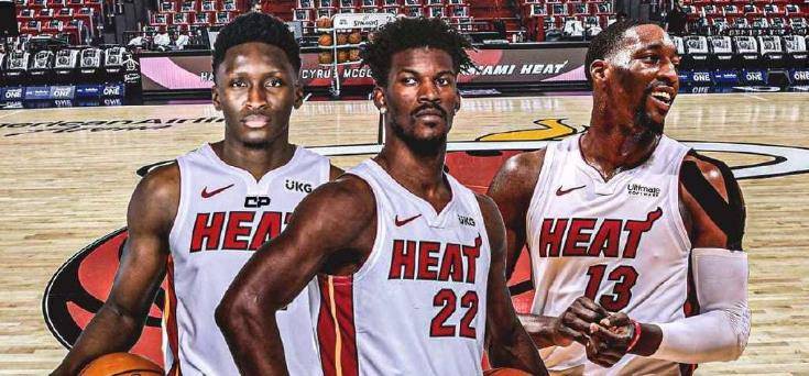 上海狂轰69分，怀特塞德8分半送4次封盖，上海大比分领先（上海火力全开轰下69分，怀特塞德8分半送4帽，上海早早拉开大比分领先）