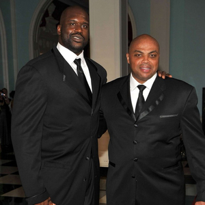 英超-利兹联4-1大胜水晶宫四轮不败，勒温双响引领进攻狂潮（英超：利兹联4-1痛击水晶宫，豪取四轮不败，勒温梅开二度掀起进攻风暴）