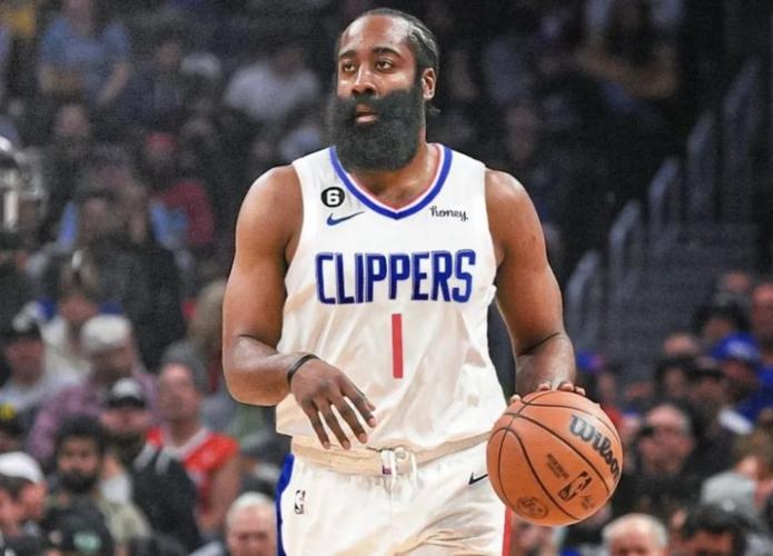 球星连续造成杀伤（球星连番冲击对手防线）