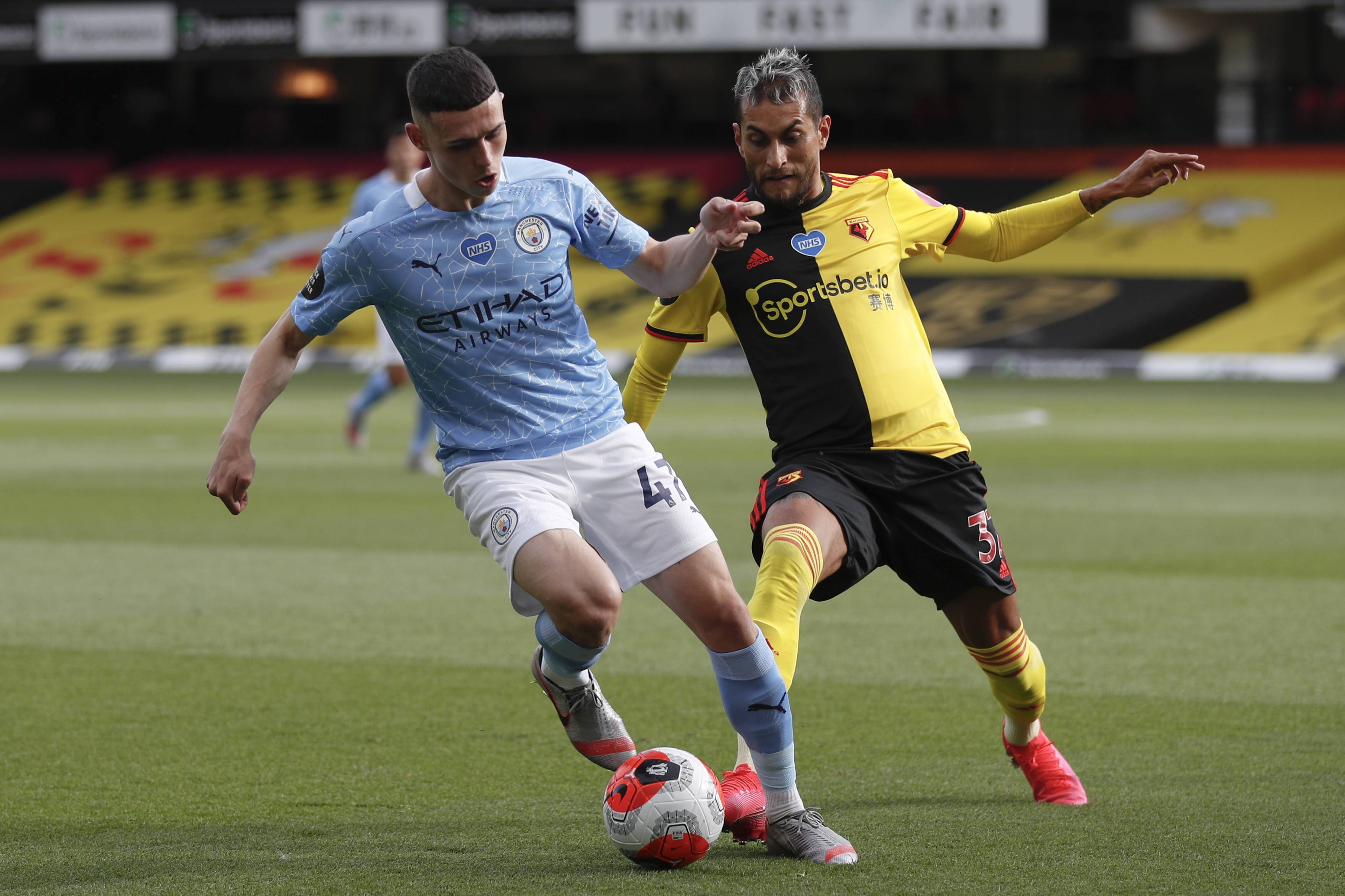 塔图姆关键球命中 绿军守住胜果（塔图姆命中关键一投 绿军守住胜利）