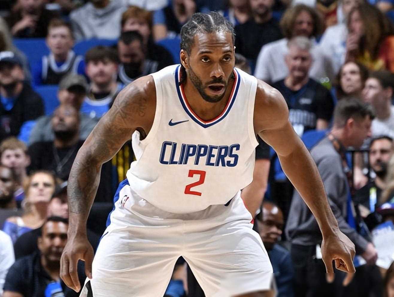 深圳新鹏城公告：向香港大埔火灾事故罹难者致以最深切的哀悼（深圳新鹏城发布公告：深切悼念香港大埔火灾遇难者）