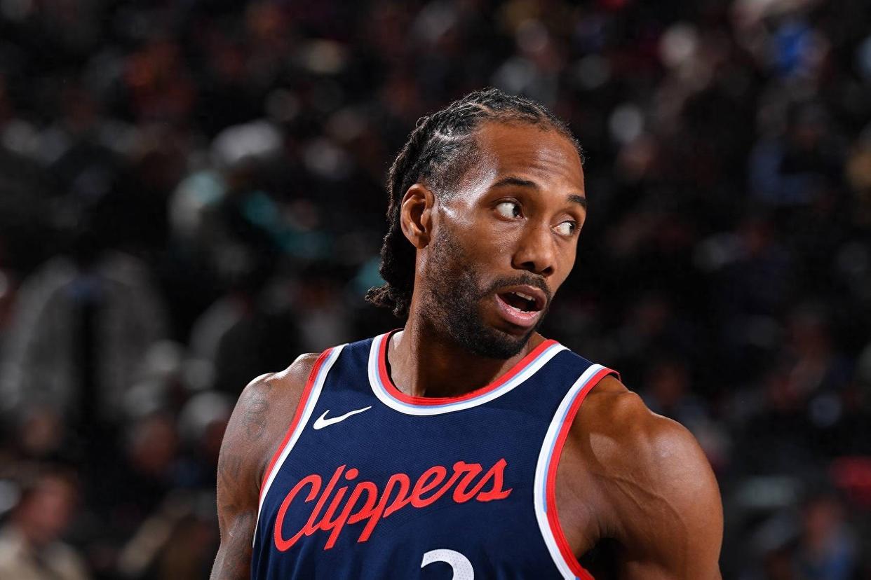 亨利批萨拉赫：此类事情不应公开谈论，我在巴萨时就没这么干（亨利质疑萨拉赫：这类事不该公开，我在巴萨从未这样做）