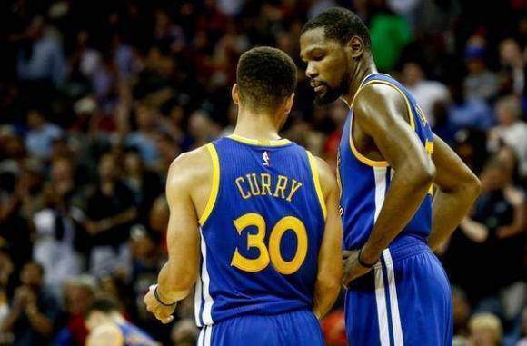 NBA常规赛战报：湖人客场险胜太阳,（NBA常规赛：湖人客场惊险击败太阳）