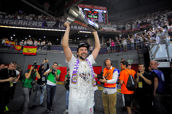 全民皆兵！黄蜂10人有得分入账 其中8人得分上双（黄蜂火力全开：10人有分进账，8人得分上双）