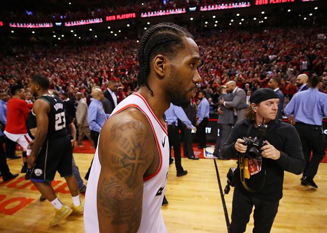 法老：谁保斯我弄亖Salah 😅Cartoon ...（Cartoon：谁来保护法老萨拉赫？😅）